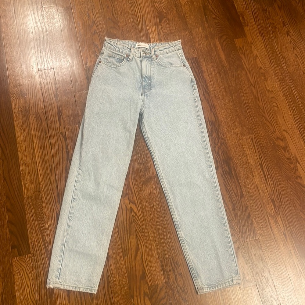 ‼️‼️SOLD ‼️‼️Zara straight leg jeans